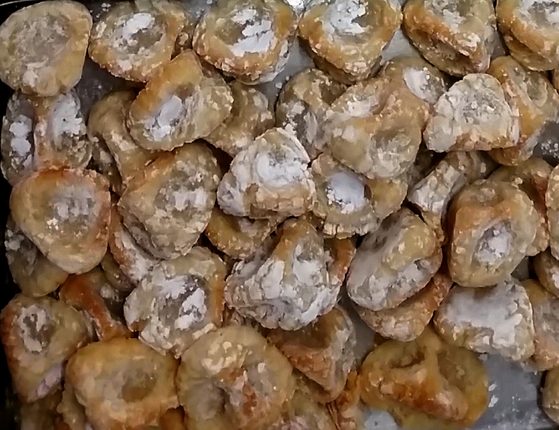 https://www.panificiopasticceriacentrale.com/wp-content/uploads/2018/10/Amaretti-Pasticceria-Centrale-Genova-Nervi.jpg