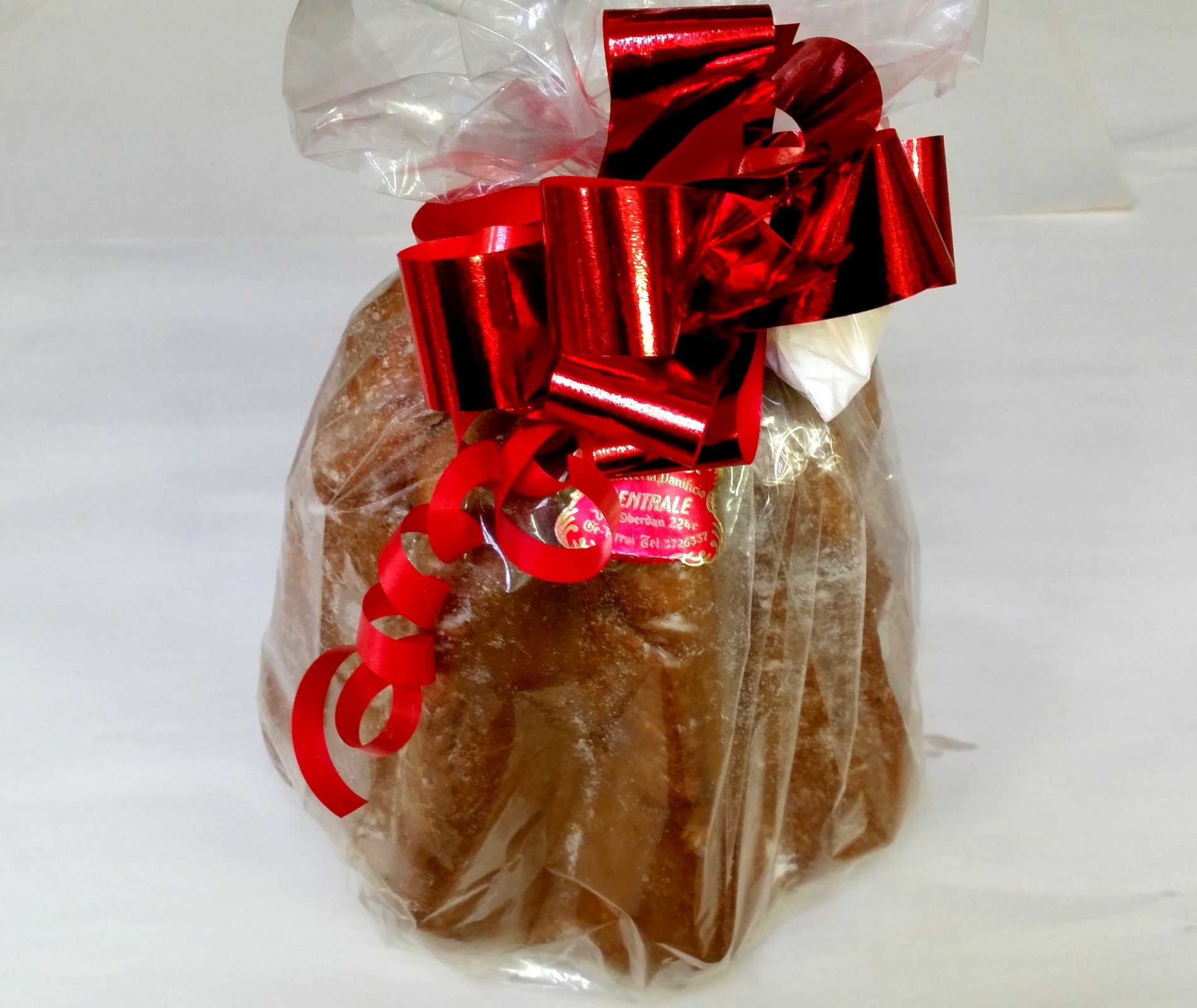 https://www.panificiopasticceriacentrale.com/wp-content/uploads/2018/12/Pandoro.jpg